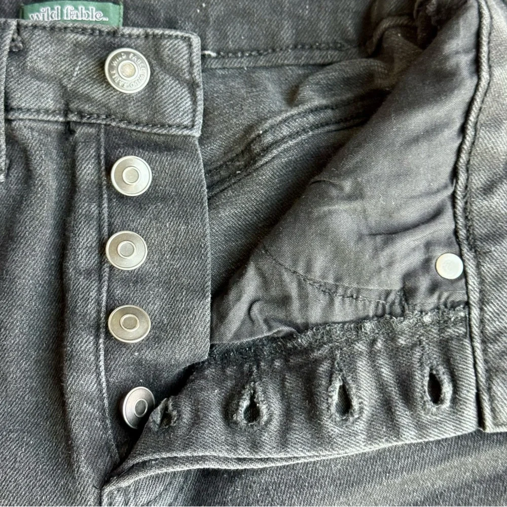 Wild Fable Size 00 High‎ Rise Distressed Straight Leg Jeans Black